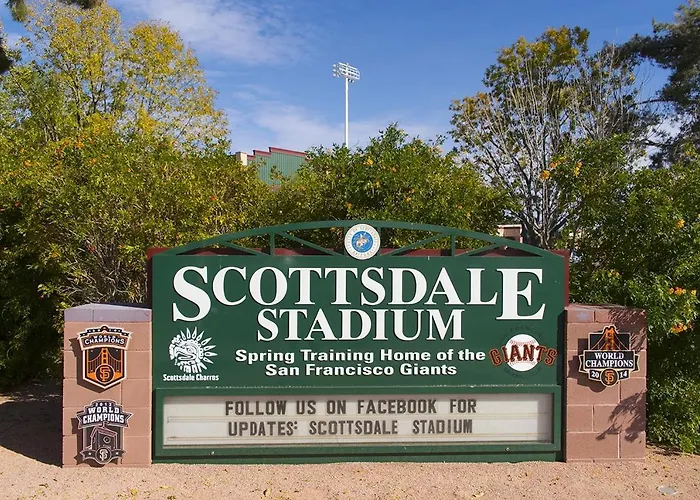 202 Fully Furnished, Wifi Included Apartment Scottsdale